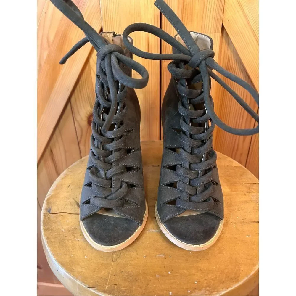 SODA Suede Laced Up Heels Olive Size 7.5